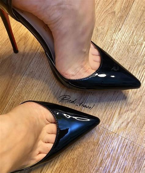 toe cleavage pumps|Amazon.com .